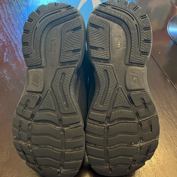 Brooks Ghost Size 8.5 - Picture 7 of 7